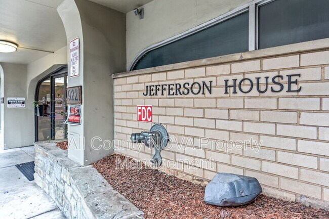 Photo - 922 24th St NW Unidad 614