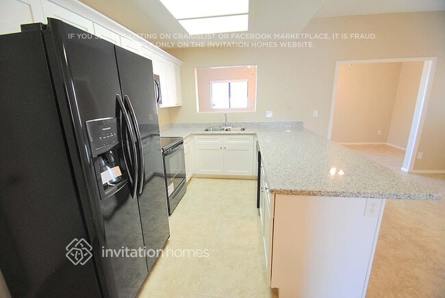 Photo - 1450 N Birch St
