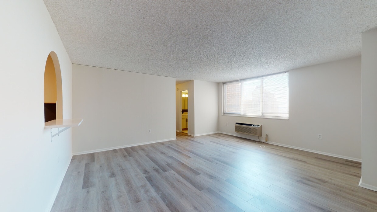 Photo - 1500 Locust Apartments