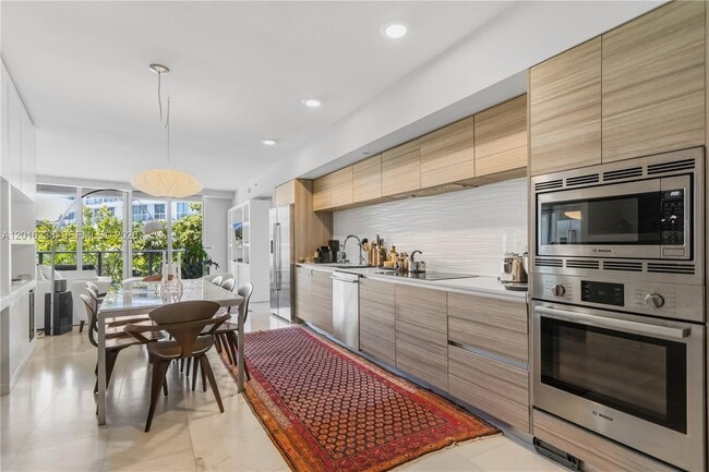 Photo - 6620 Indian Creek Dr Unit 214
