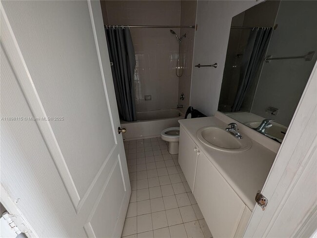 Photo - 1568 SE 26th St Unit 106