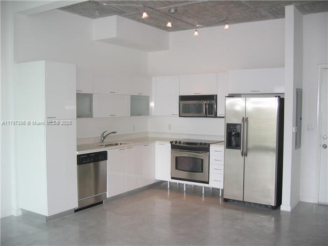 Photo - 234 NE 3rd St Condo Unit 903