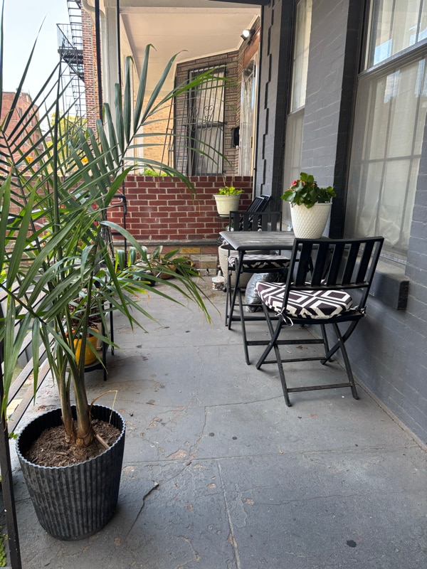Photo - 370 E 32nd St Unidad 1
