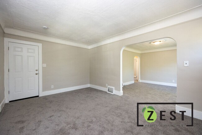 Photo - 15767 Pinehurst St Unit Lower