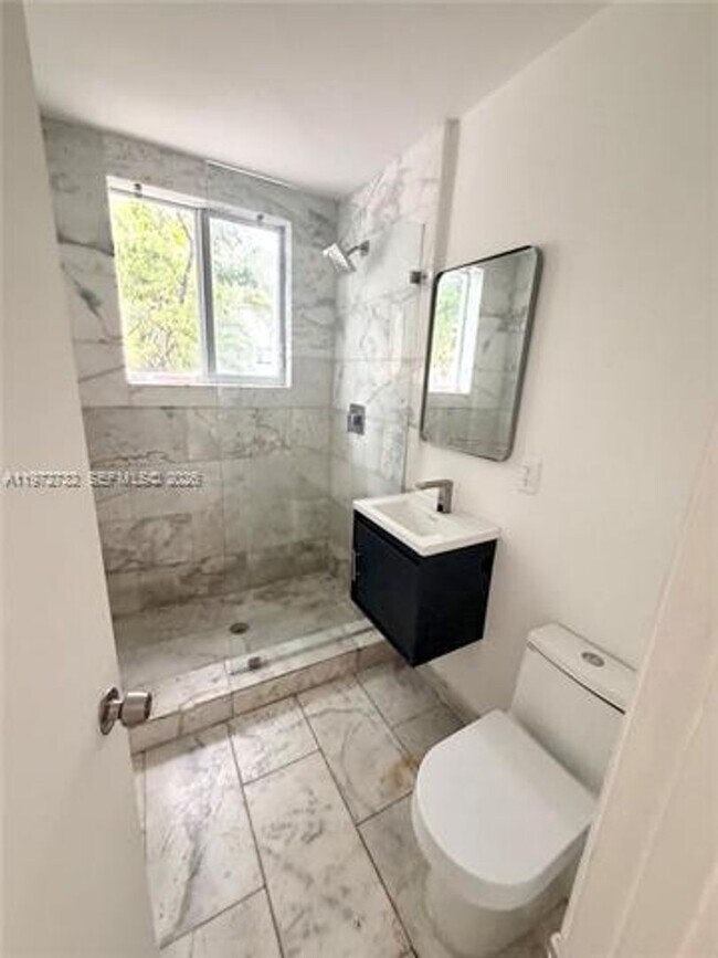 Photo - 922 Jefferson Ave Unit 922 Jefferson Ave # 6 (A11972732)