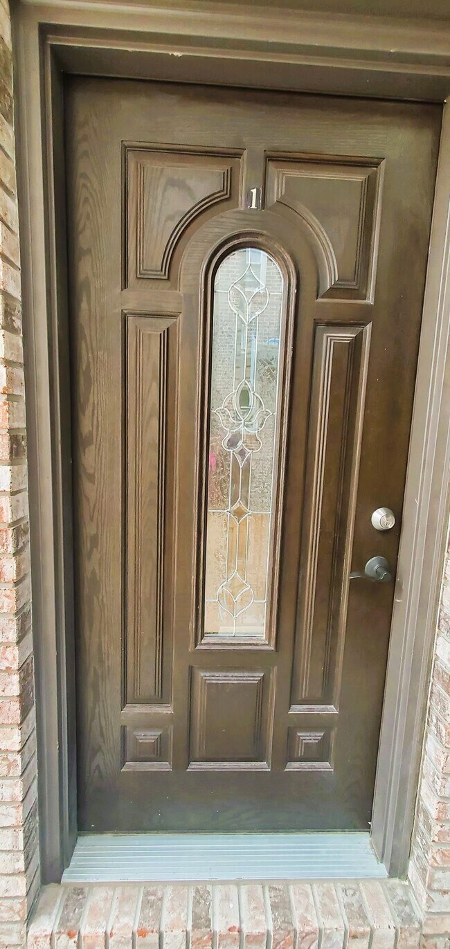 Photo - 220 WILLIAM St