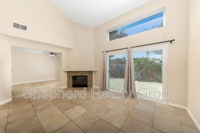 Photo - 1588 Elegante Ct