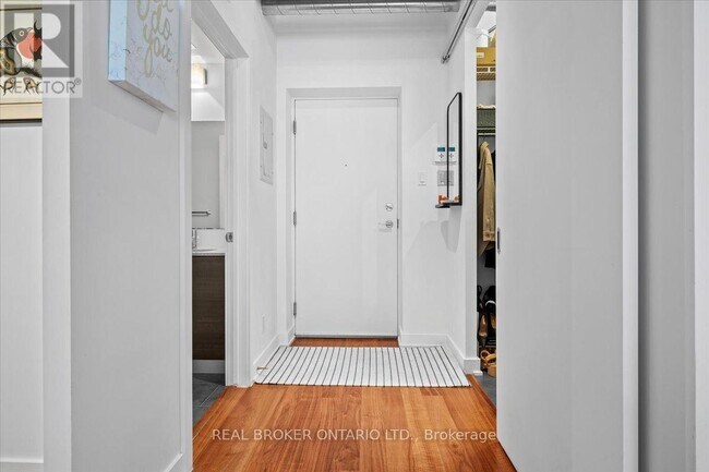 Photo - 354 Gladstone Ave Unit 503