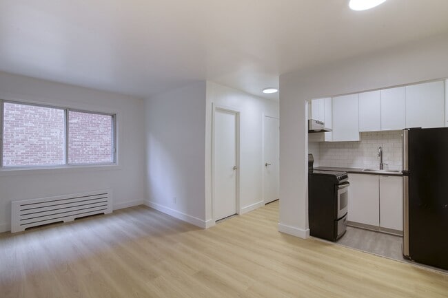 Building Photo - 760 Rue Galt Unit 114