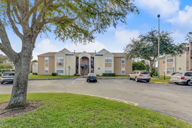 Photo - Academy at Waterford Lakes