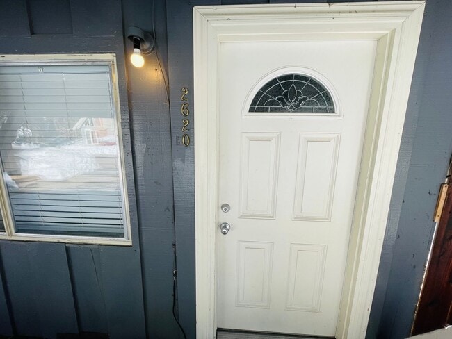 Building Photo - 2 bed 1 bath unit for rent in South Lake T...