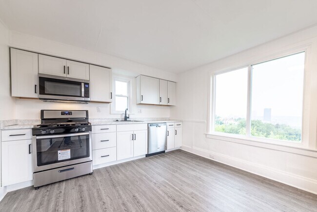 Photo - 965 Industry St Unidad #2