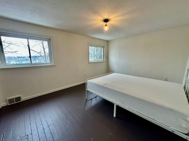 Photo - 3016 Mary St