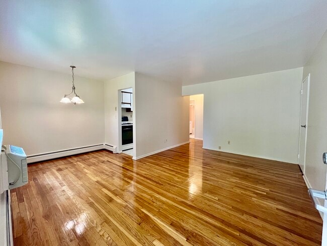 Photo - 209 Washington Dr