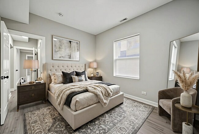 Photo - 8018 S Harvard Ave Unit 1