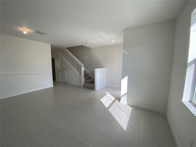 Photo - 16227 SW 292nd St