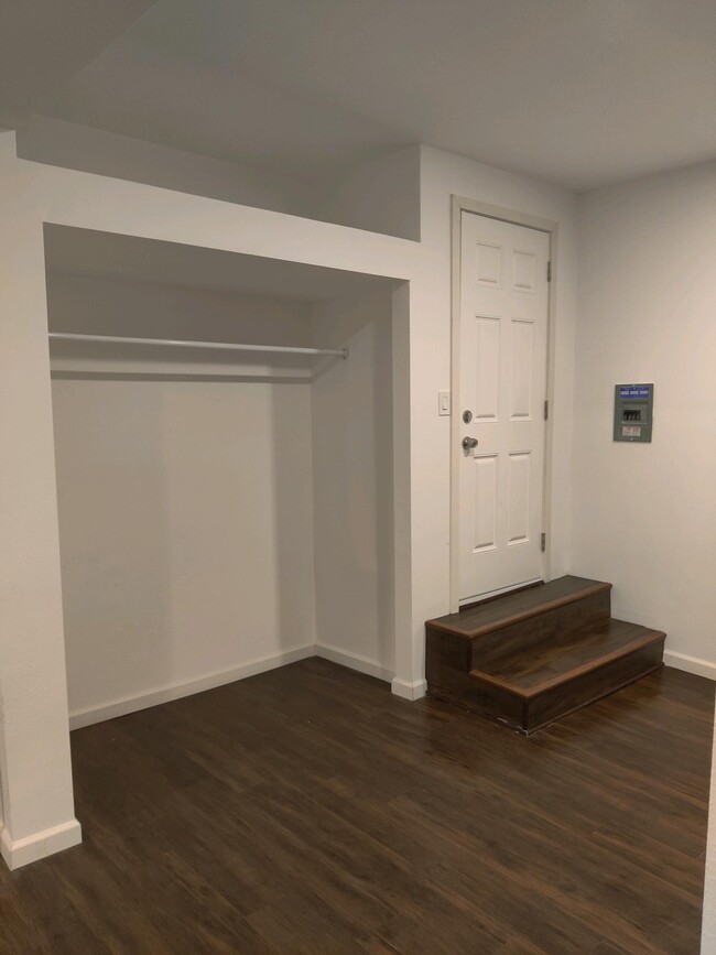 Photo - 1114 S Oak St House Unit Attached Studio