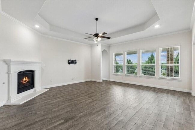 Photo - 2513 Loudon St W