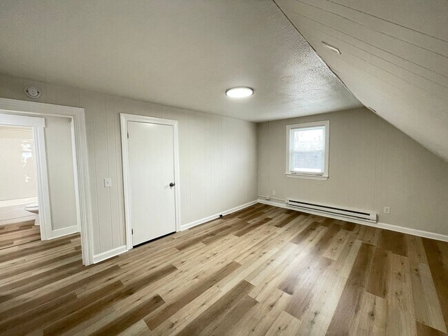 Photo - 43 Ashland St Unit 3