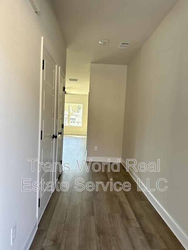 Photo - 250 Station Overlook Dr