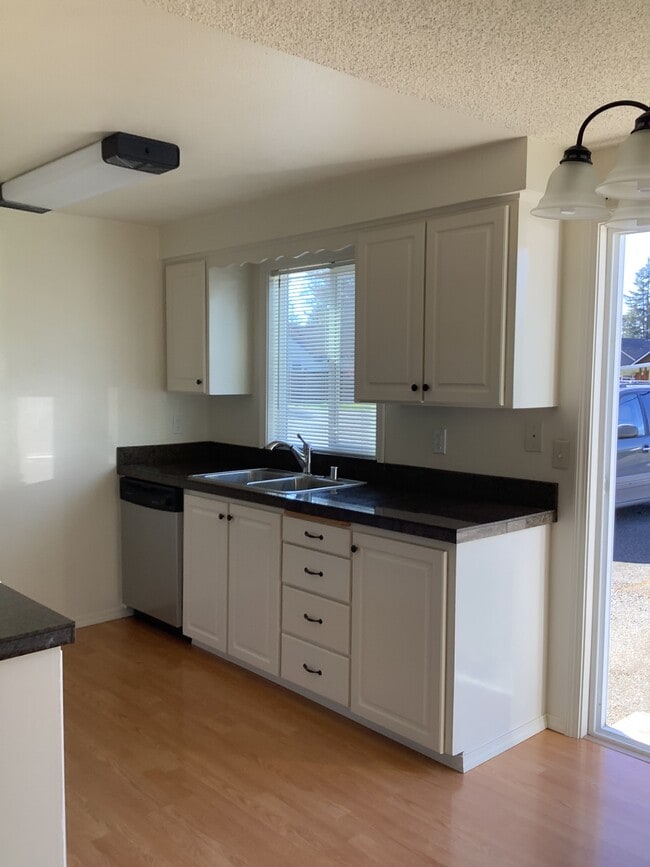 Photo - 214 S French Ave