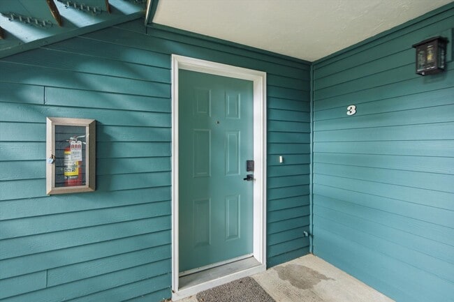 Photo - 2 bed 2 bath close to freeway