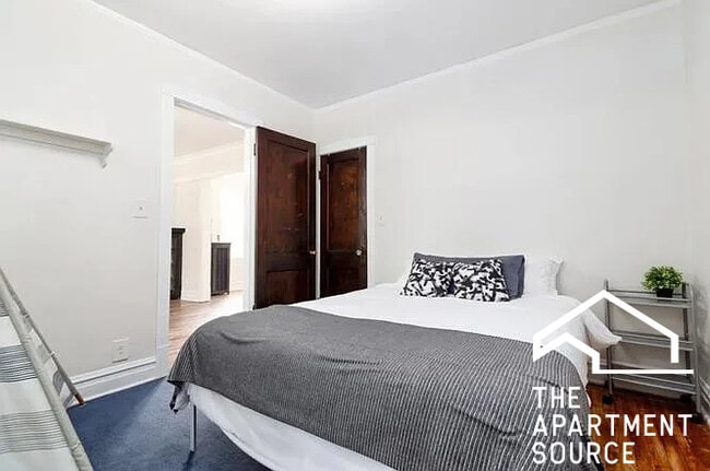 Photo - 5021 W Belden St Unidad 2W