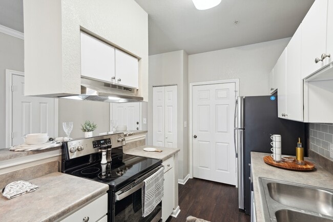 Photo - Falcon Lakes