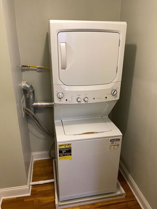 Meadowbrook Gardens Apartments Cedar Grove, NJ