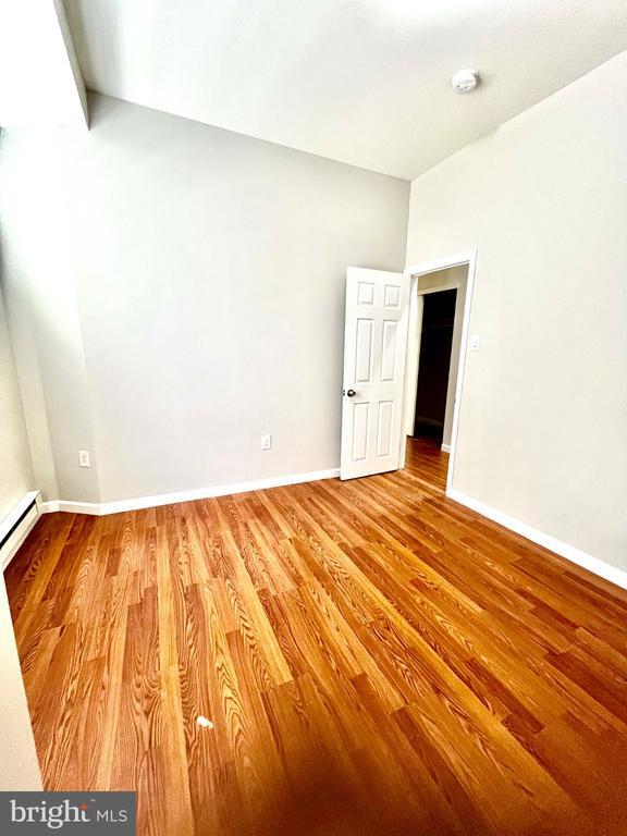 Photo - 7106 Devon St