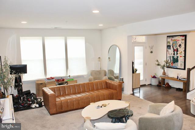 Building Photo - 5303 Greenwich Cir