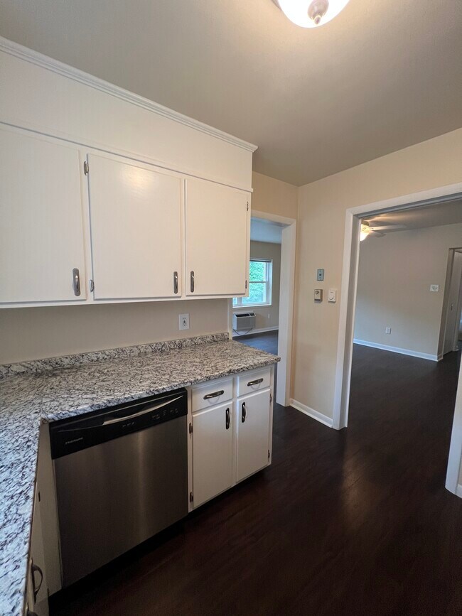 Photo - 32 E Main St