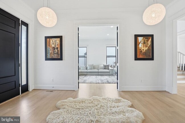 Photo - 2504 12th St N