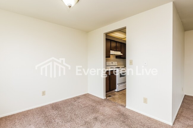 Photo - 5887 Troy Villa Blvd