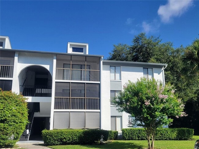 Building Photo - 1308 Pine Ridge Cir E Unit H3 Rental