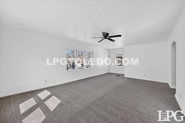 Photo - 4124 Vermaas Ave