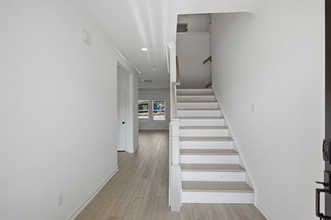 Photo - 2942 Sharpstone Dr