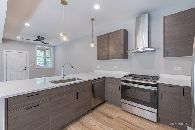 Photo - 4152 S Prairie Ave