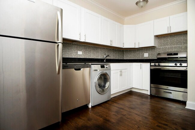 Photo - 2127 N Dayton St Unit 2129-201
