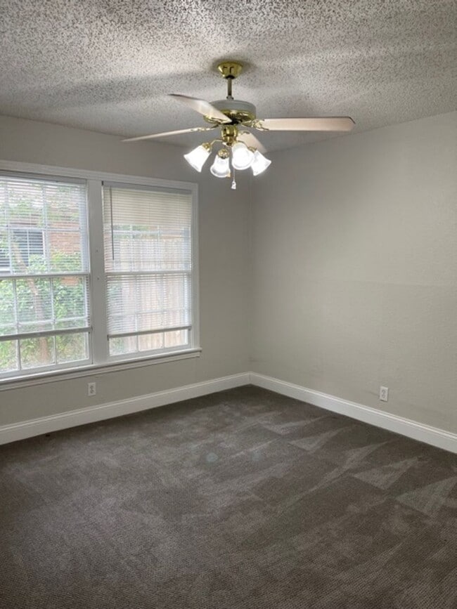 Photo - 120 N 26th St Unidad B