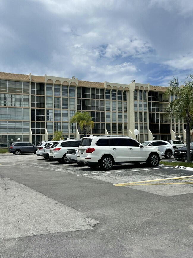 Building Photo - 801 Three Islands Boulevard Unit 306