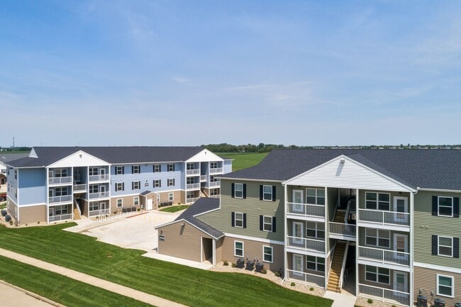 Building Photo - The Legends Rental