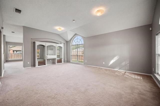 Photo - 7700 Glenoaks Dr