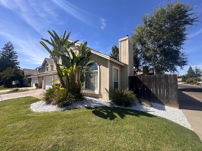 Photo - 2214 E Chennault Ave