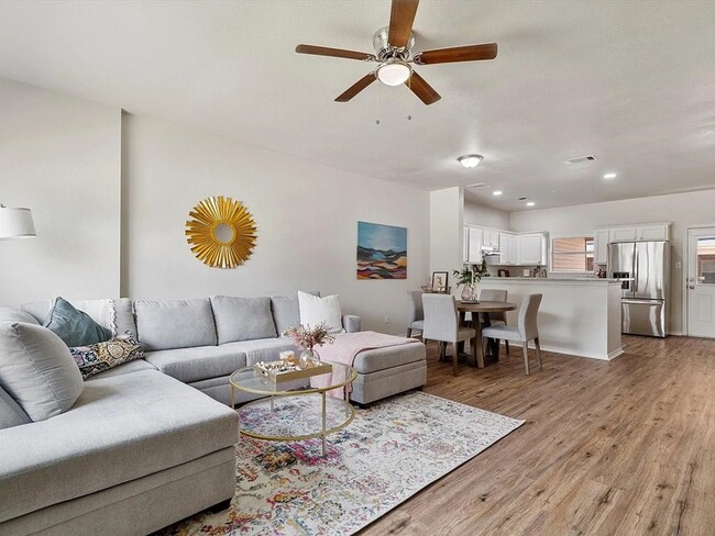 Photo - 2305 Homewood Ln