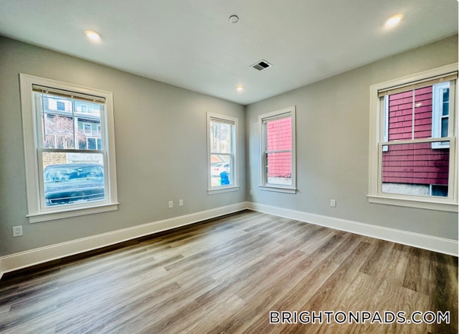 Photo - 100 Brooks St Unidad 1
