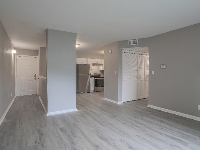 Photo - Whispering Pines Apartments