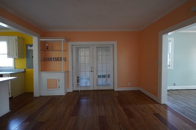 Photo - 606 W Tunstall St