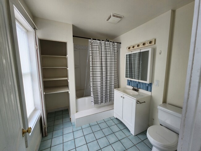 Photo - 18 High St Unit 2