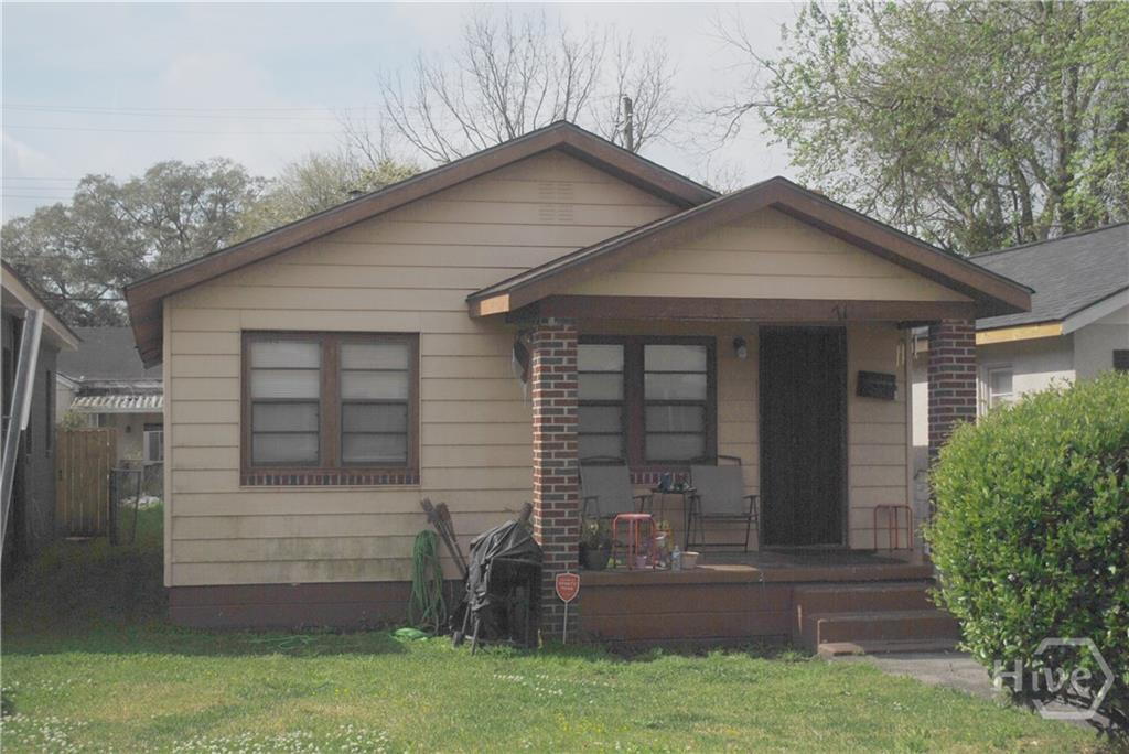 Photo - 711 W 46th St